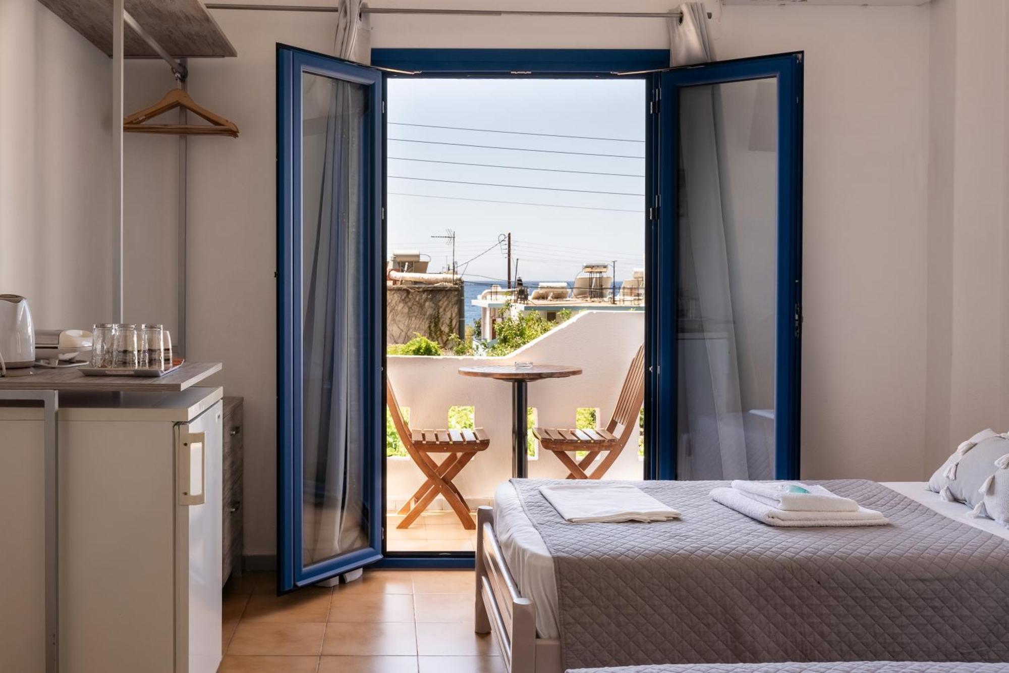 Giannis Rooms Agia Ruméli Exterior foto