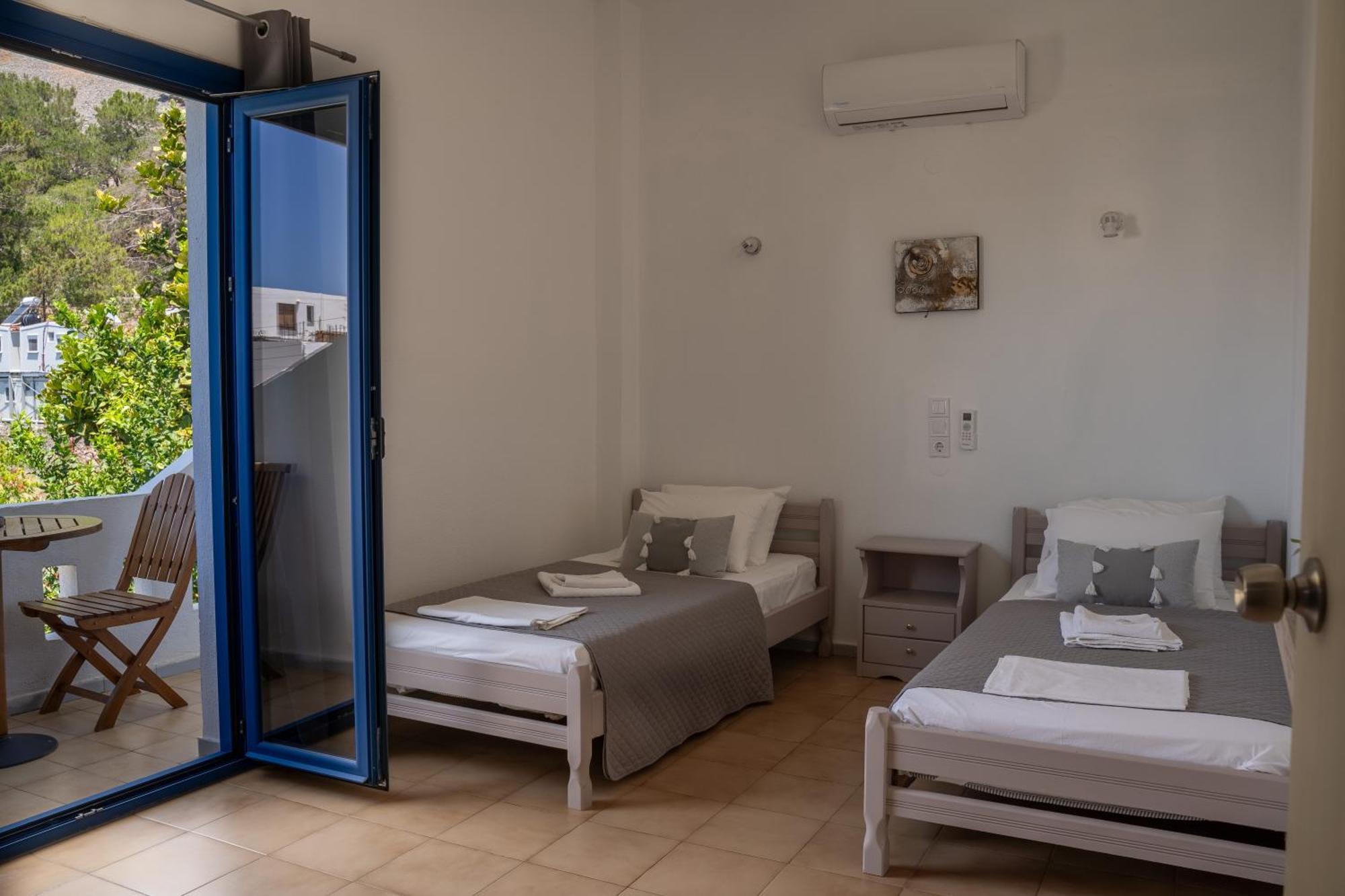 Giannis Rooms Agia Ruméli Exterior foto